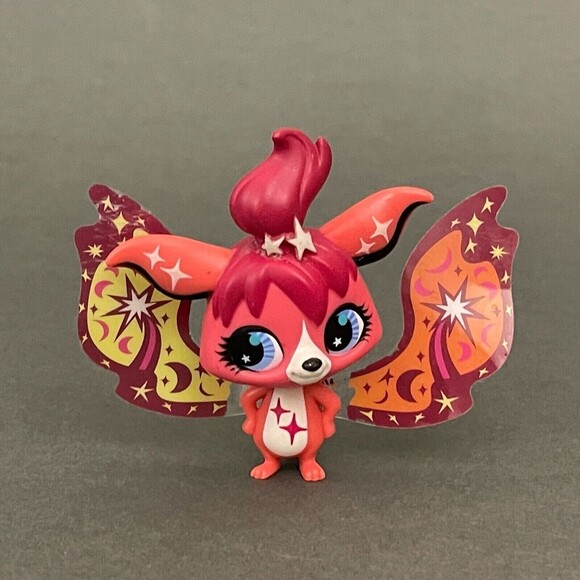 LPS Littlest Pet Shop Hasbro Figure with Wings - Picture 1 of 4